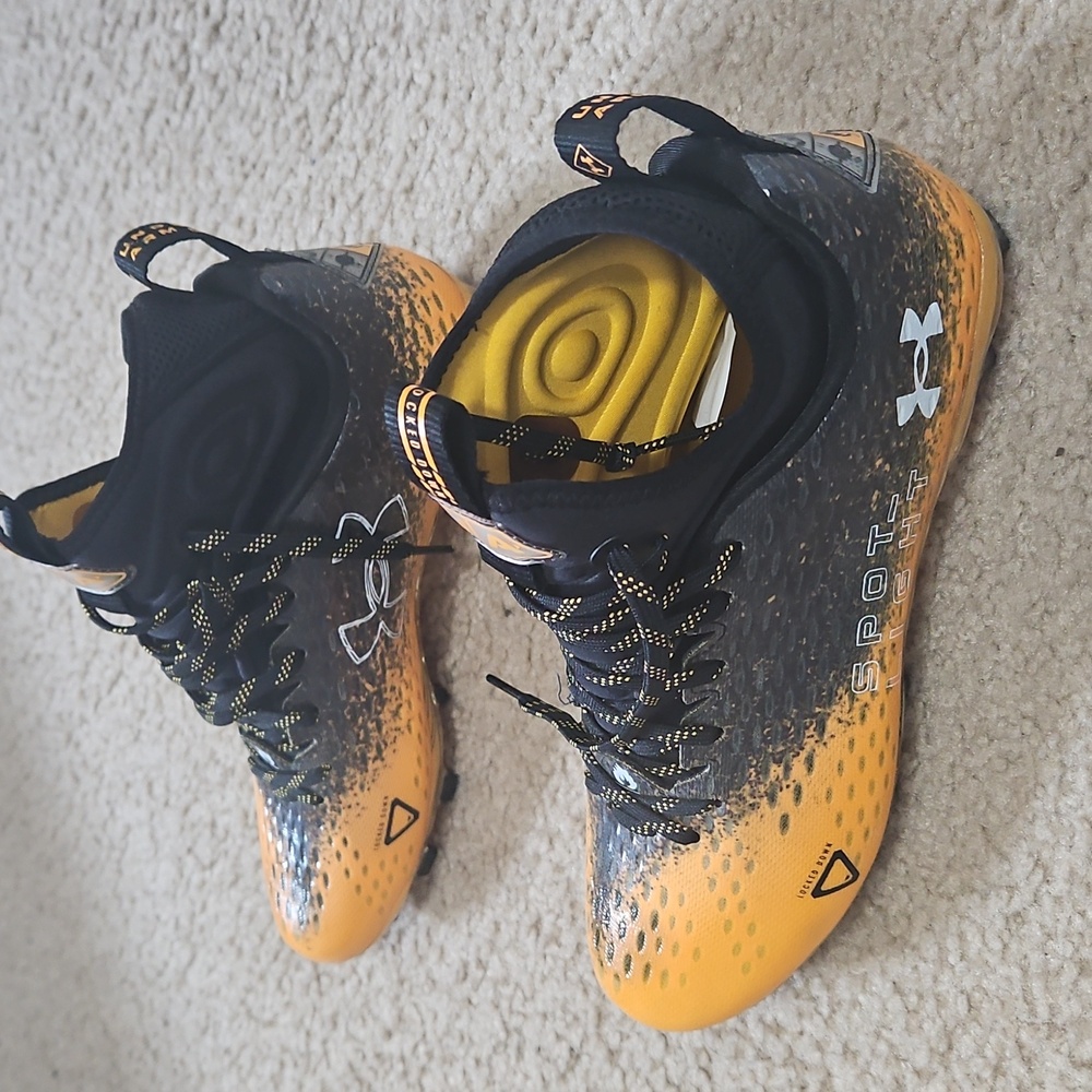 Under Armour Spotlight Lux MC 2.O